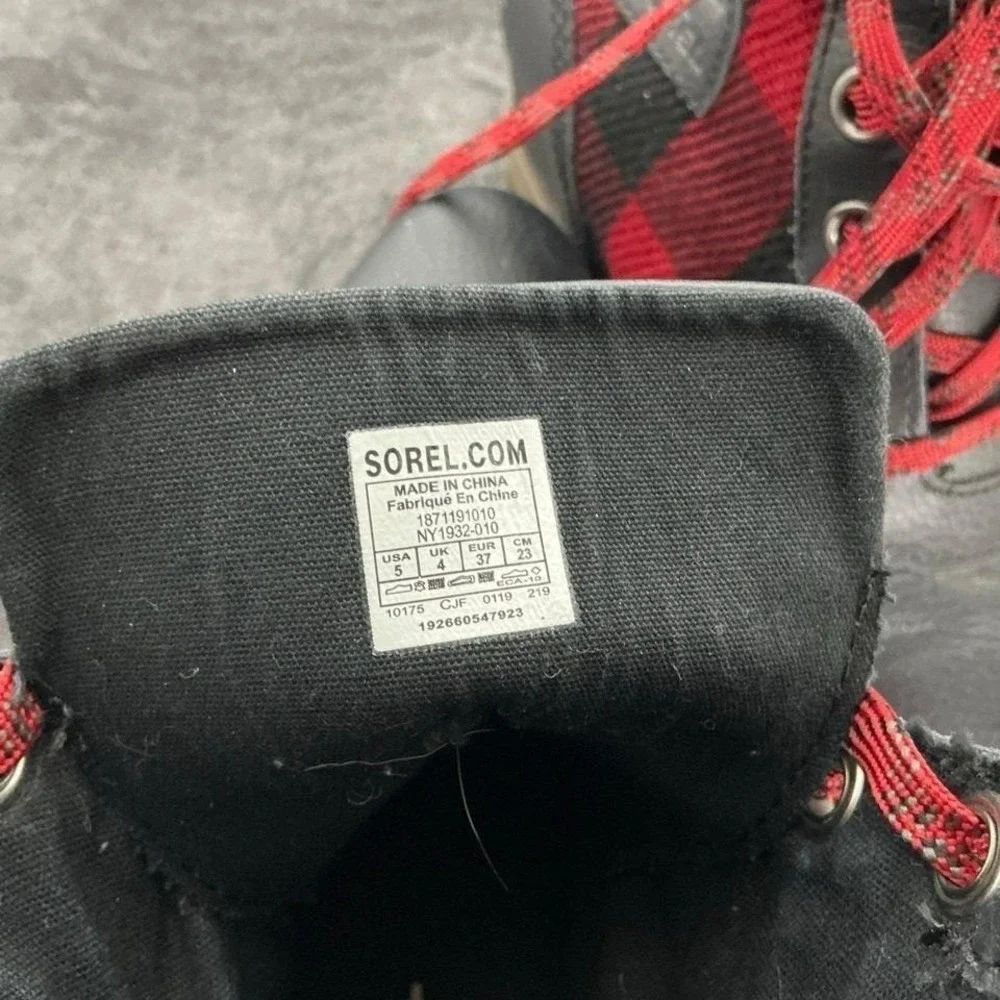 Sorel Youth Winter Boots Big Kids 5 EU 36 Red Black Insulated Lace Up‎